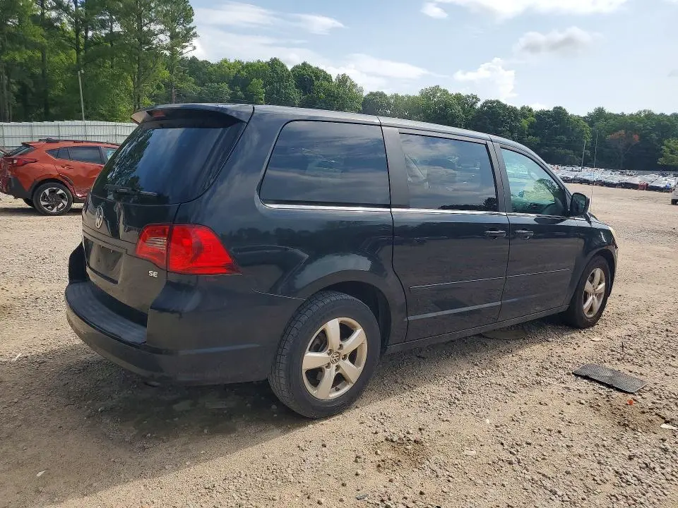 2010 VOLKSWAGEN ROUTAN SE  
