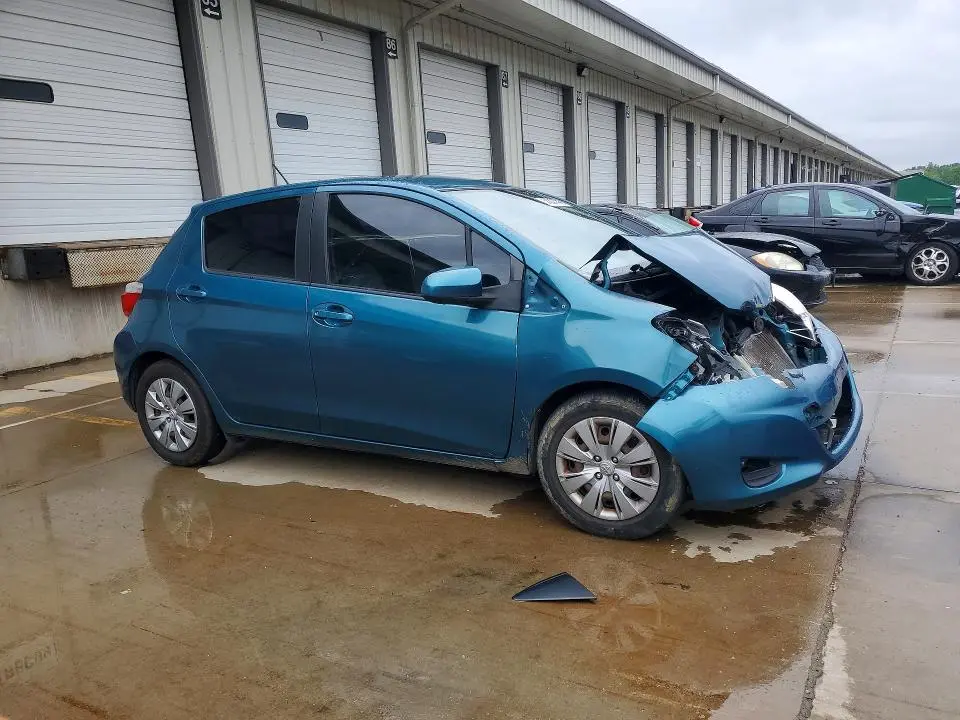 2013 TOYOTA YARIS 5-DOOR LE  