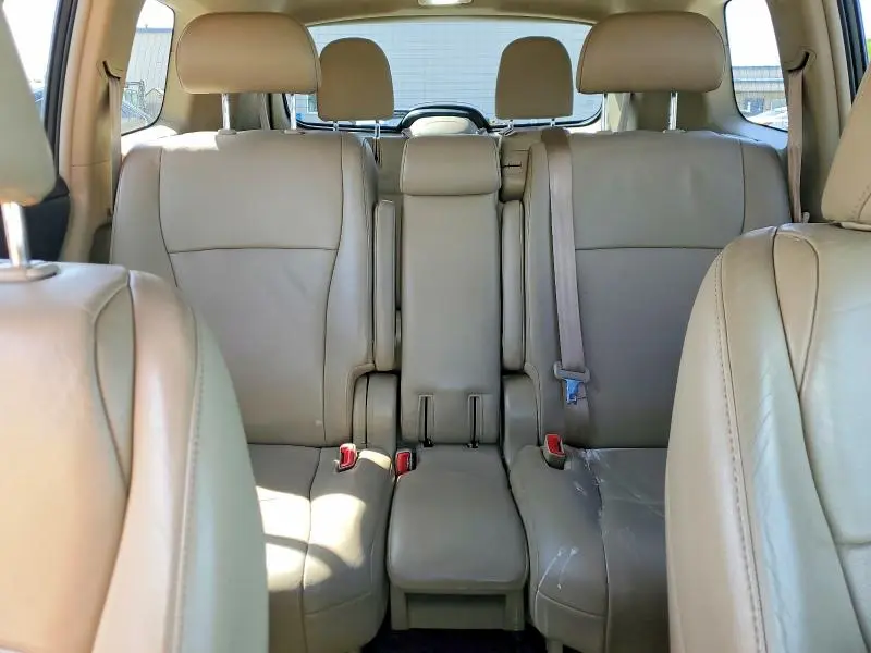 2013 TOYOTA HIGHLANDER SE  
