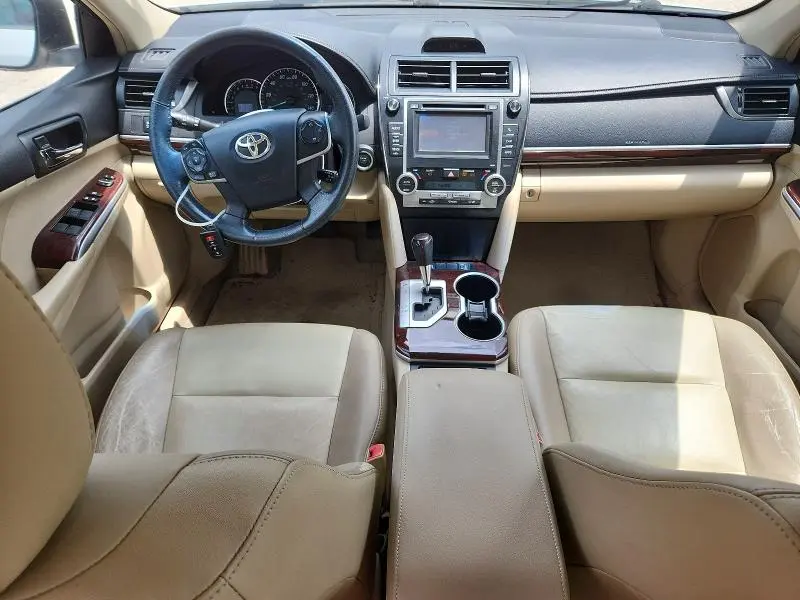 2012 TOYOTA CAMRY XLE V6  