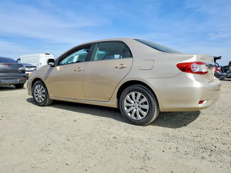 2013 TOYOTA COROLLA LE  