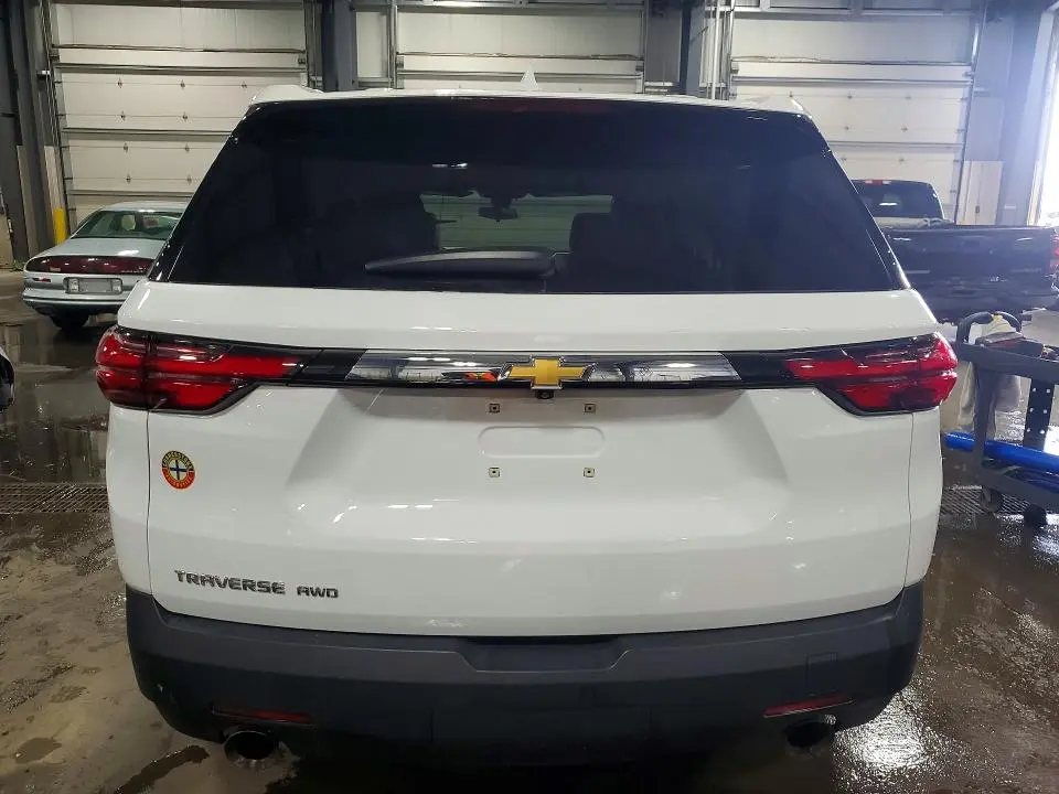 2022 CHEVROLET TRAVERSE LS  