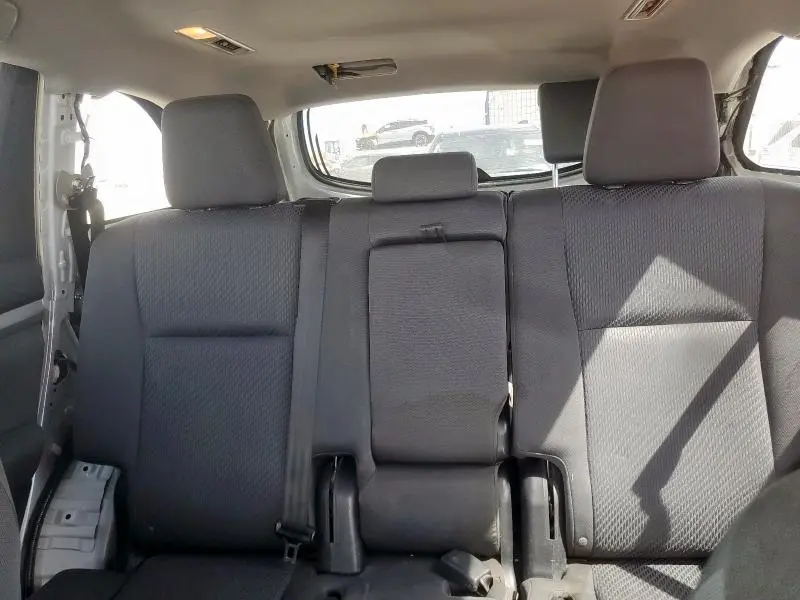 2015 TOYOTA HIGHLANDER LE  