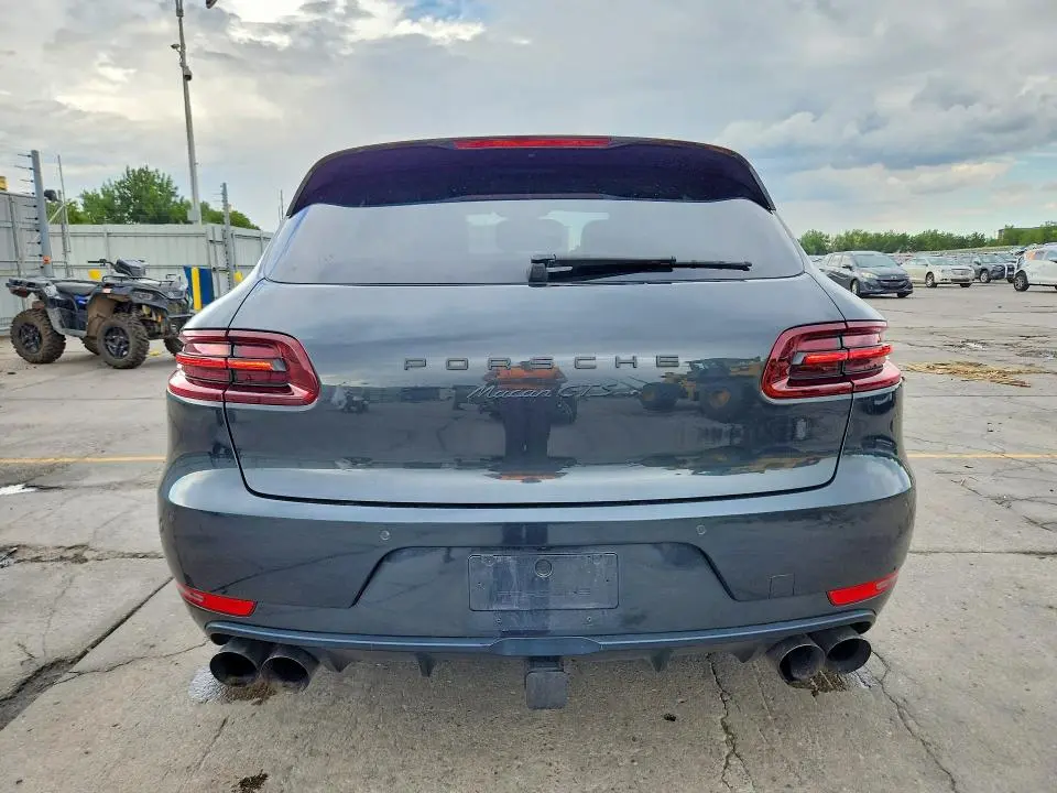 2017 PORSCHE MACAN GTS  