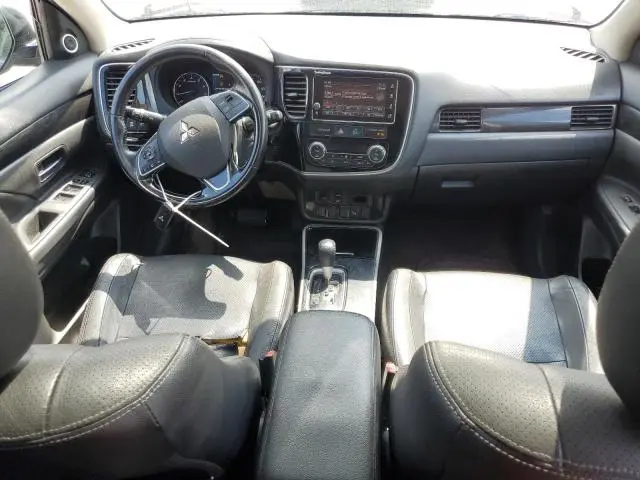 2017 MITSUBISHI OUTLANDER SE  