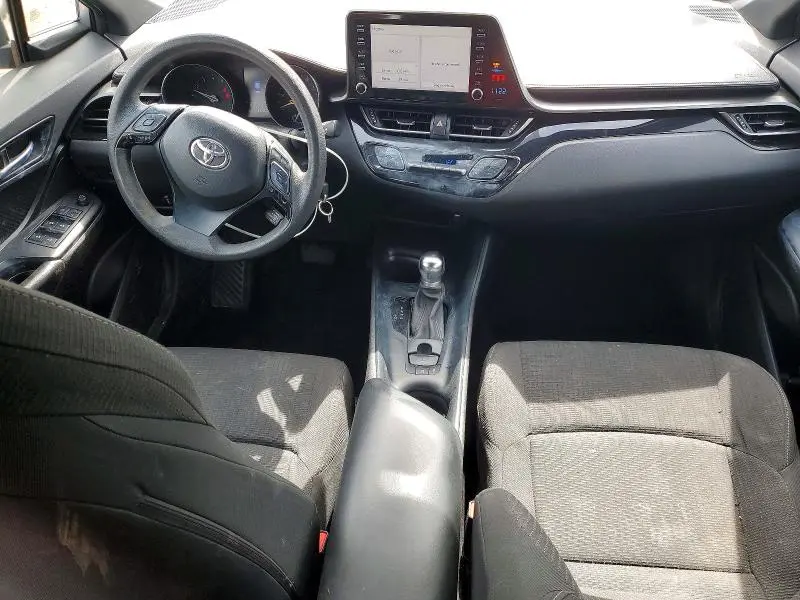 2019 TOYOTA C-HR LE  