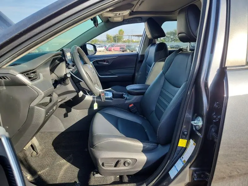 2022 TOYOTA RAV4 XLE PREMIUM  