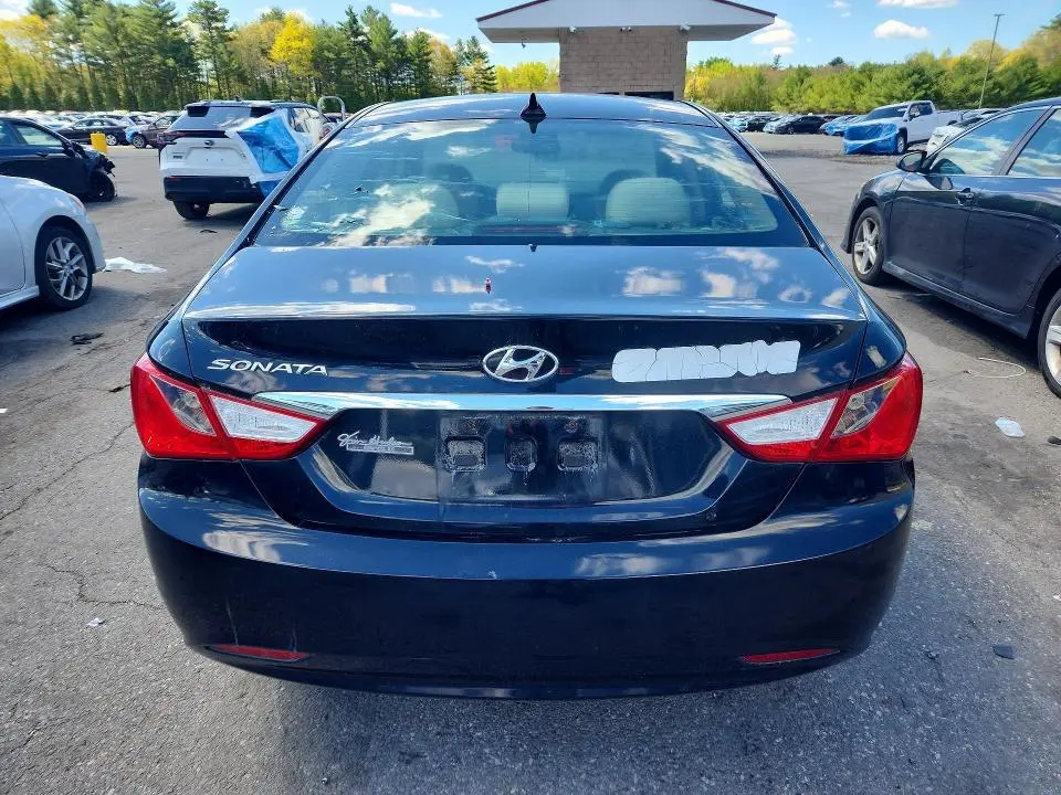 2013 HYUNDAI SONATA GLS  
