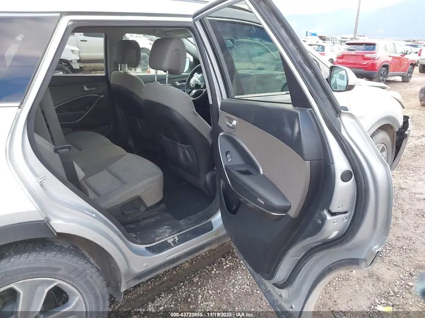 2016 HYUNDAI SANTA FE SE