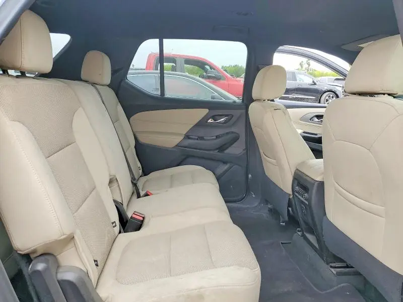 2023 CHEVROLET TRAVERSE LS  