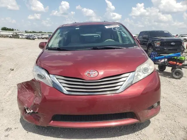 2011 TOYOTA SIENNA XLE  