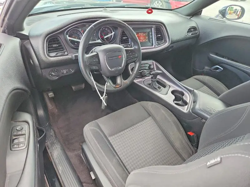 2017 DODGE CHALLENGER SXT  