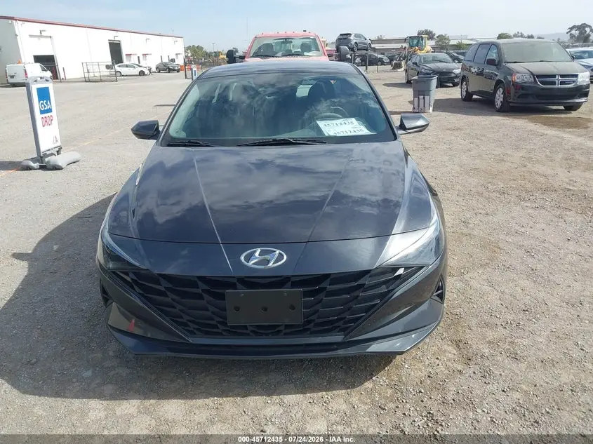 2021 HYUNDAI ELANTRA SE