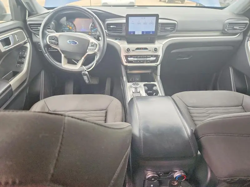 2021 FORD EXPLORER XLT  
