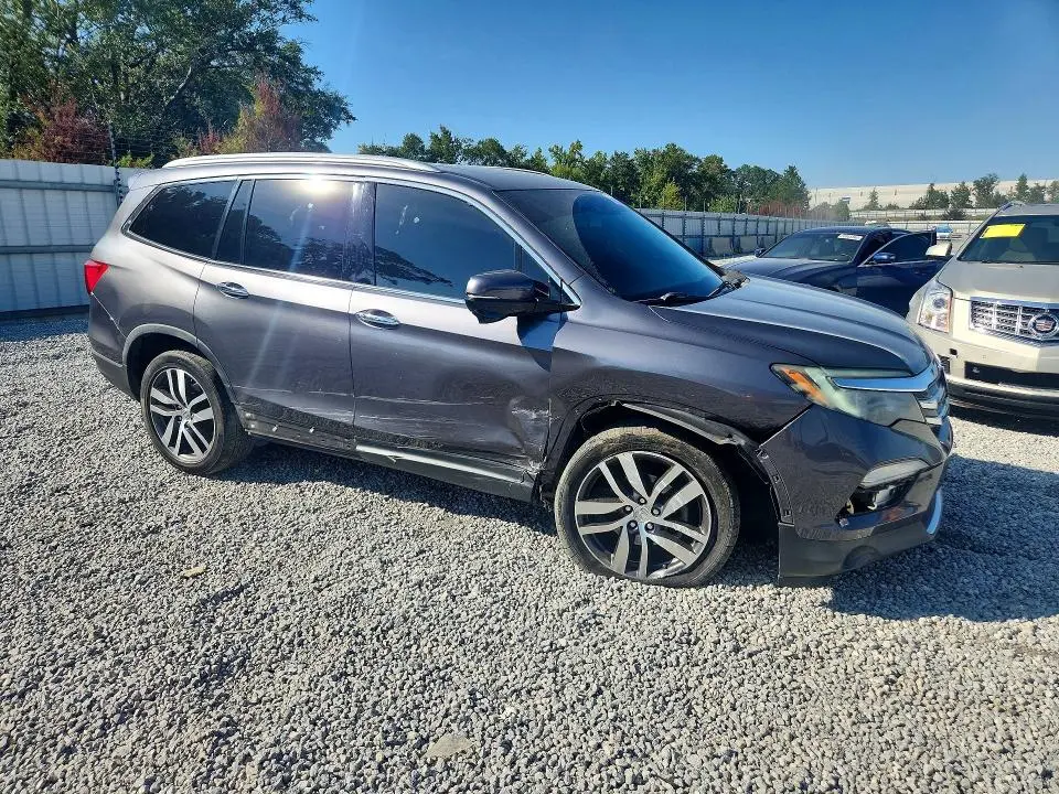 2017 HONDA PILOT TOURING  