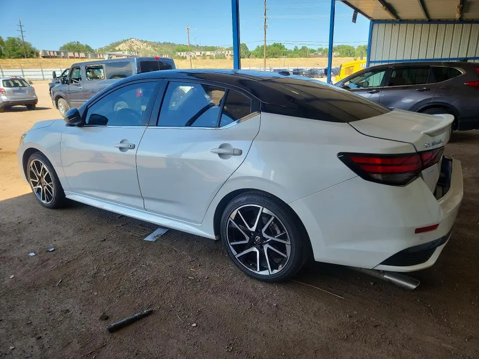 2024 NISSAN SENTRA SR  