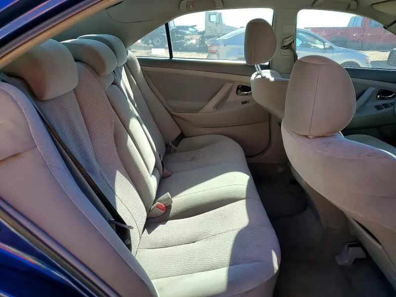 2011 TOYOTA CAMRY LE  