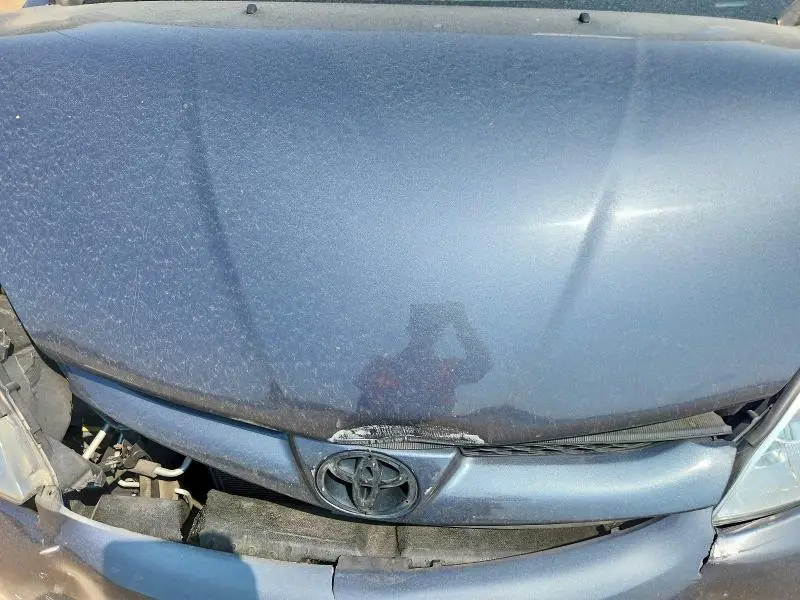 2010 TOYOTA SIENNA LE 8-PASSENGER  