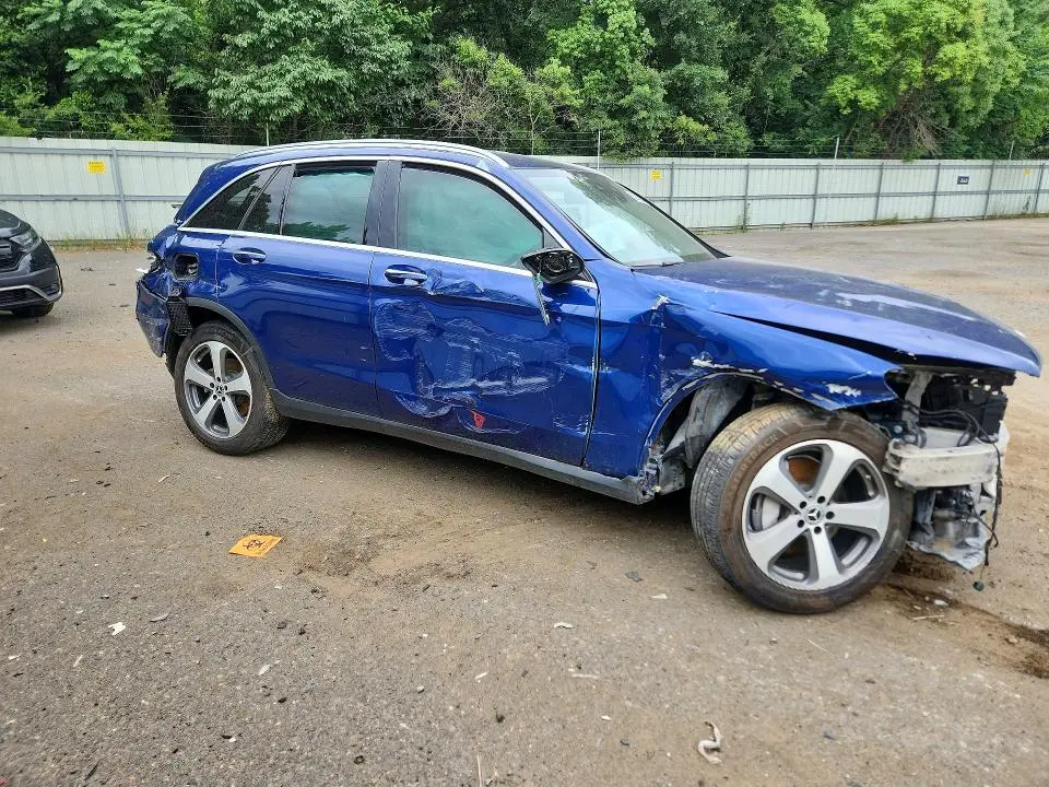 2021 MERCEDES-BENZ GLC 300  