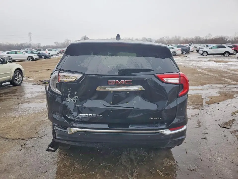 2022 GMC TERRAIN SLT  