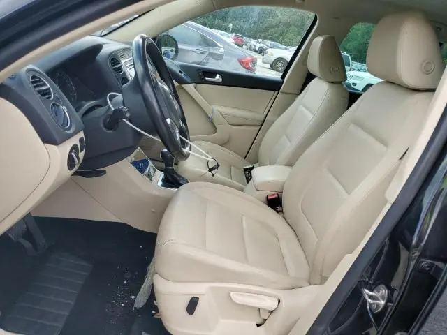 2013 VOLKSWAGEN TIGUAN S  