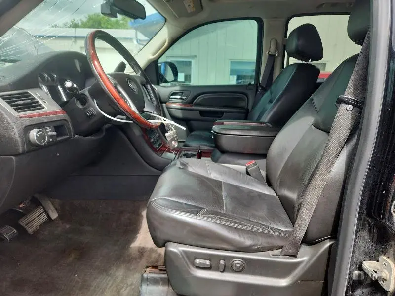 2010 CADILLAC ESCALADE PREMIUM  