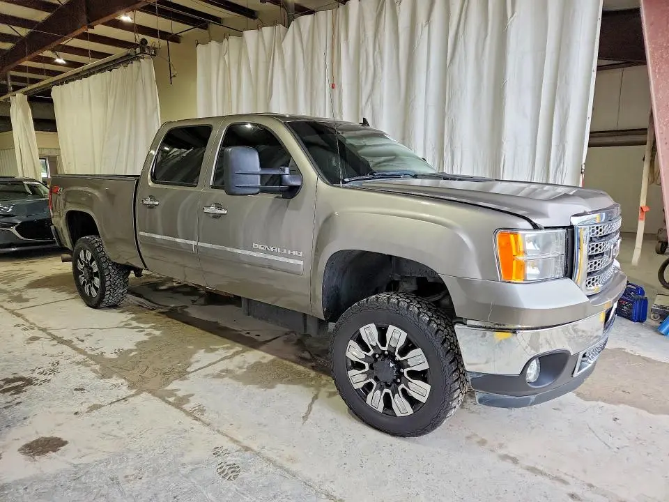2014 GMC SIERRA K2500 DENALI  