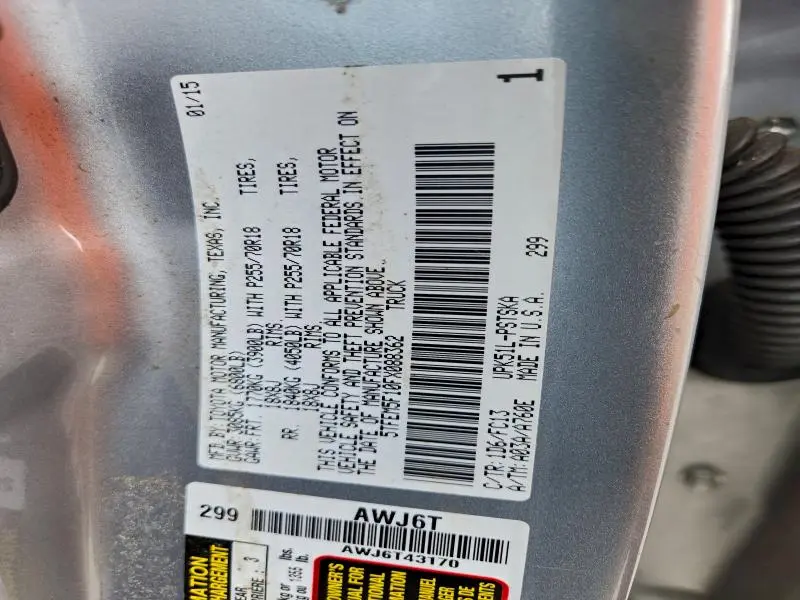 2015 TOYOTA TUNDRA SR5  