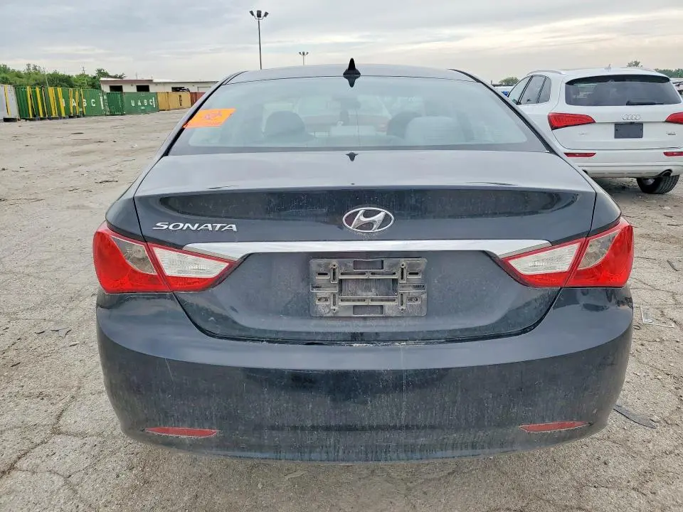 2011 HYUNDAI SONATA GLS  