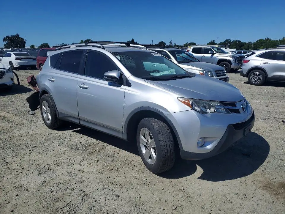 2014 TOYOTA RAV4 XLE  