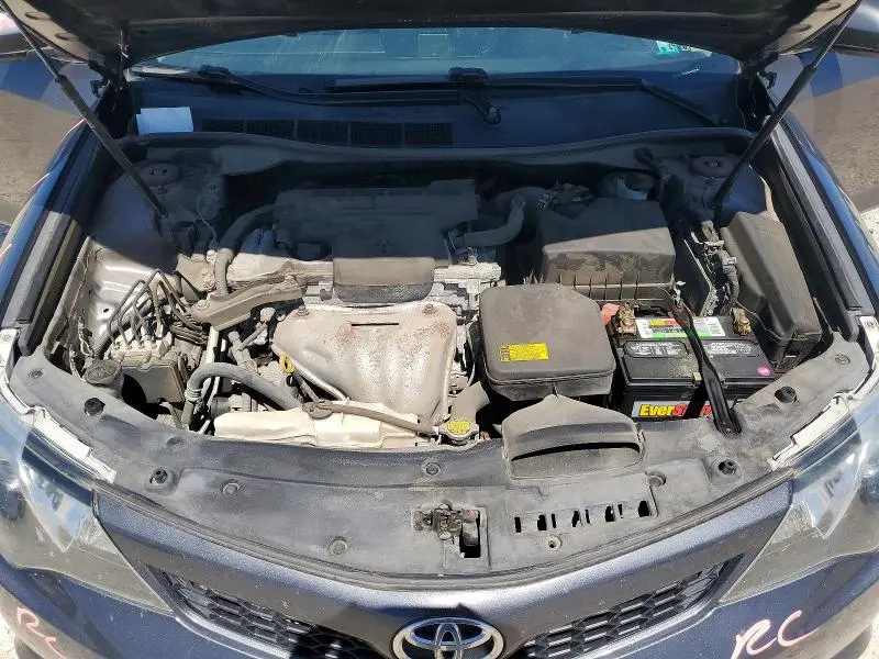 2014 TOYOTA CAMRY SE  