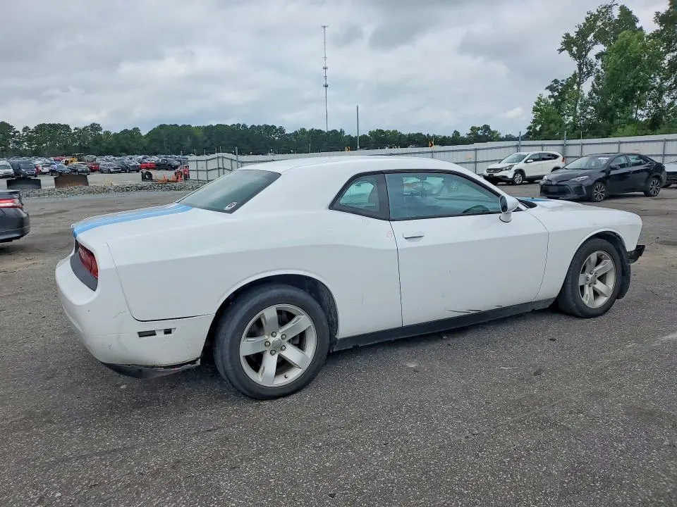 2012 DODGE CHALLENGER SXT  