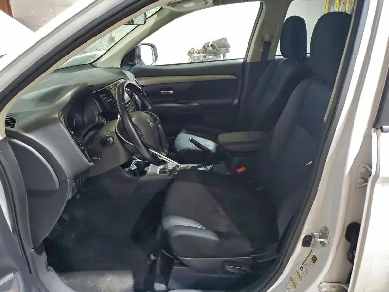 2014 MITSUBISHI OUTLANDER SE  