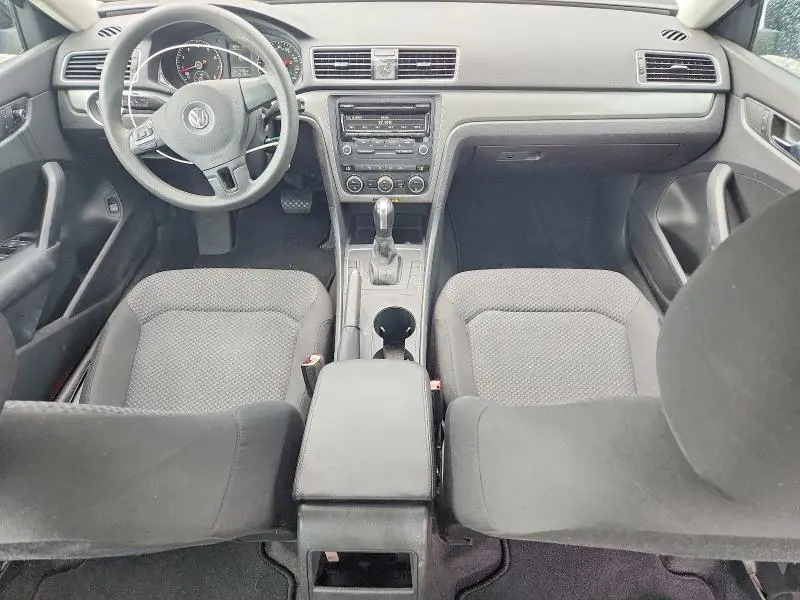 2012 VOLKSWAGEN PASSAT S  