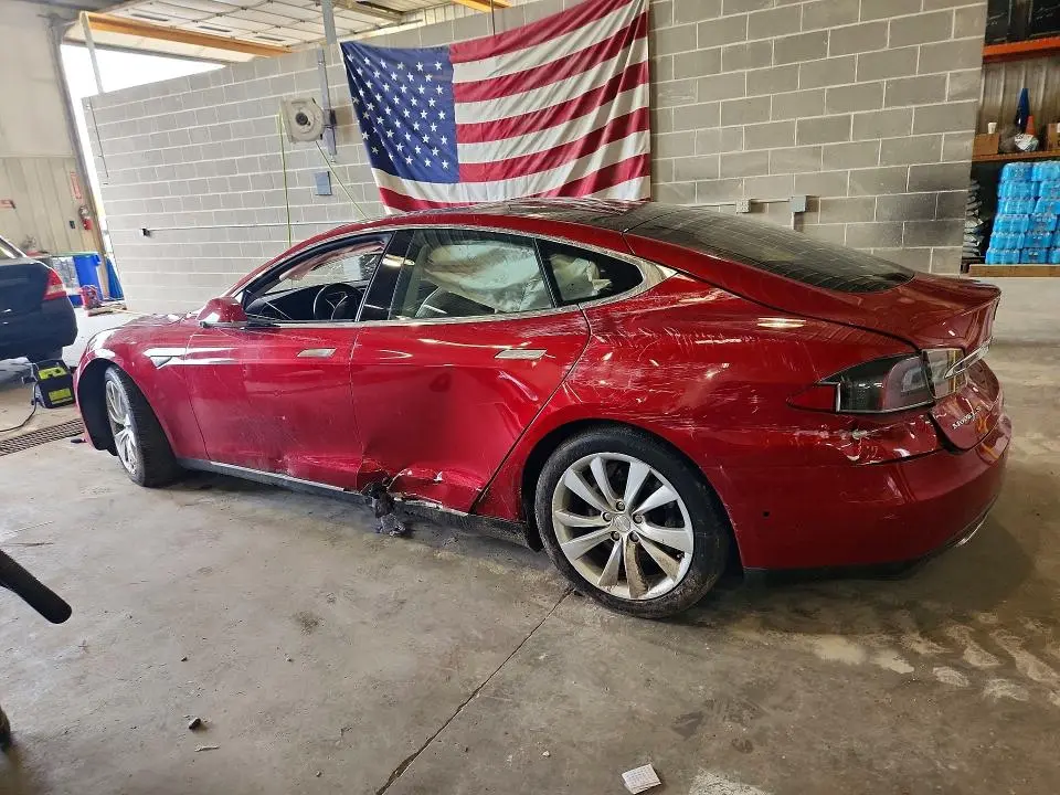 2015 TESLA MODEL S   