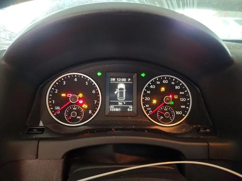 2012 VOLKSWAGEN TIGUAN S  