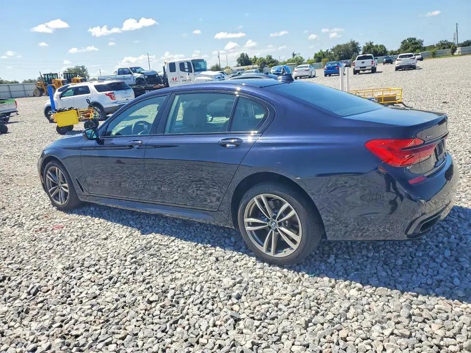 2018 BMW 750 XI  