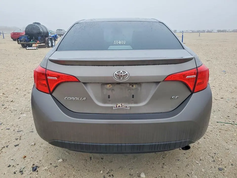 2017 TOYOTA COROLLA SE  