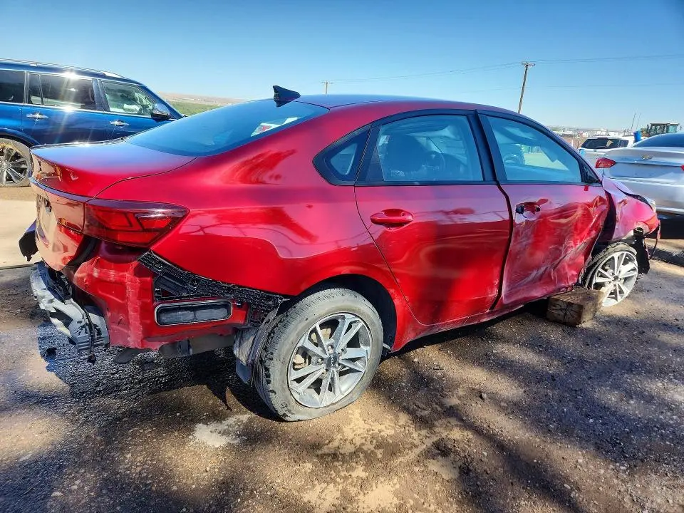 2023 KIA FORTE LXS  