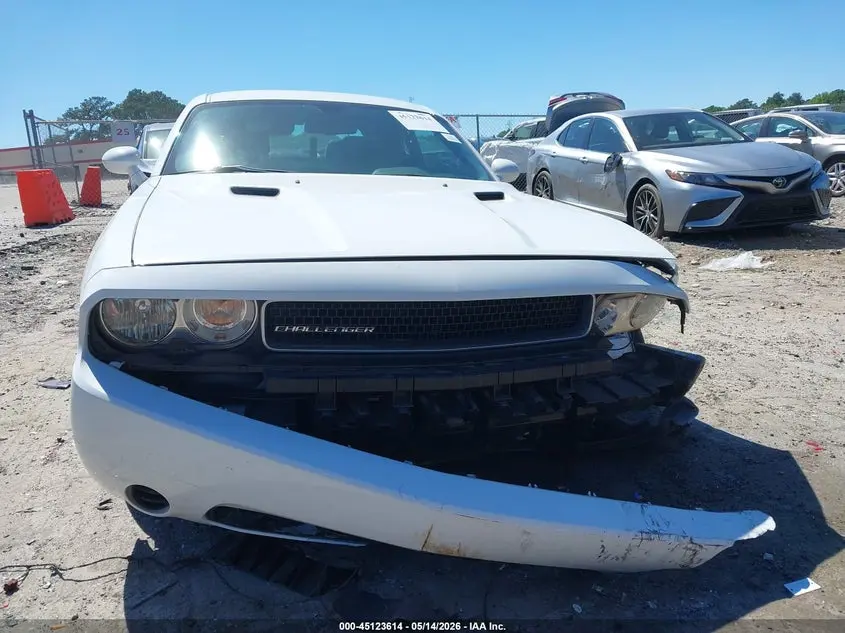 2014 DODGE CHALLENGER SXT