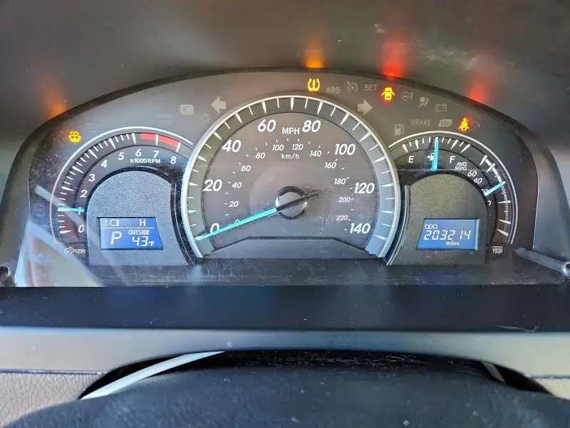 2015 TOYOTA CAMRY LE  