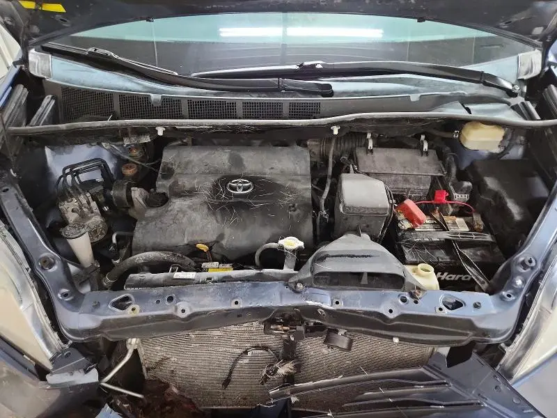 2015 TOYOTA SIENNA LE 8-PASSENGER  
