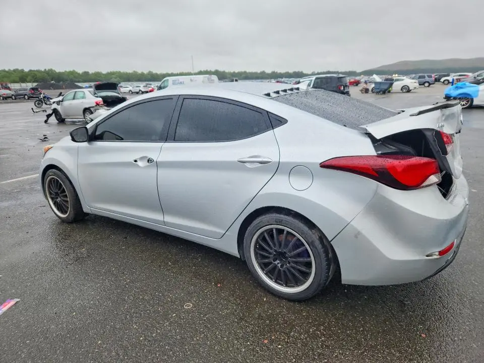2014 HYUNDAI ELANTRA SE  