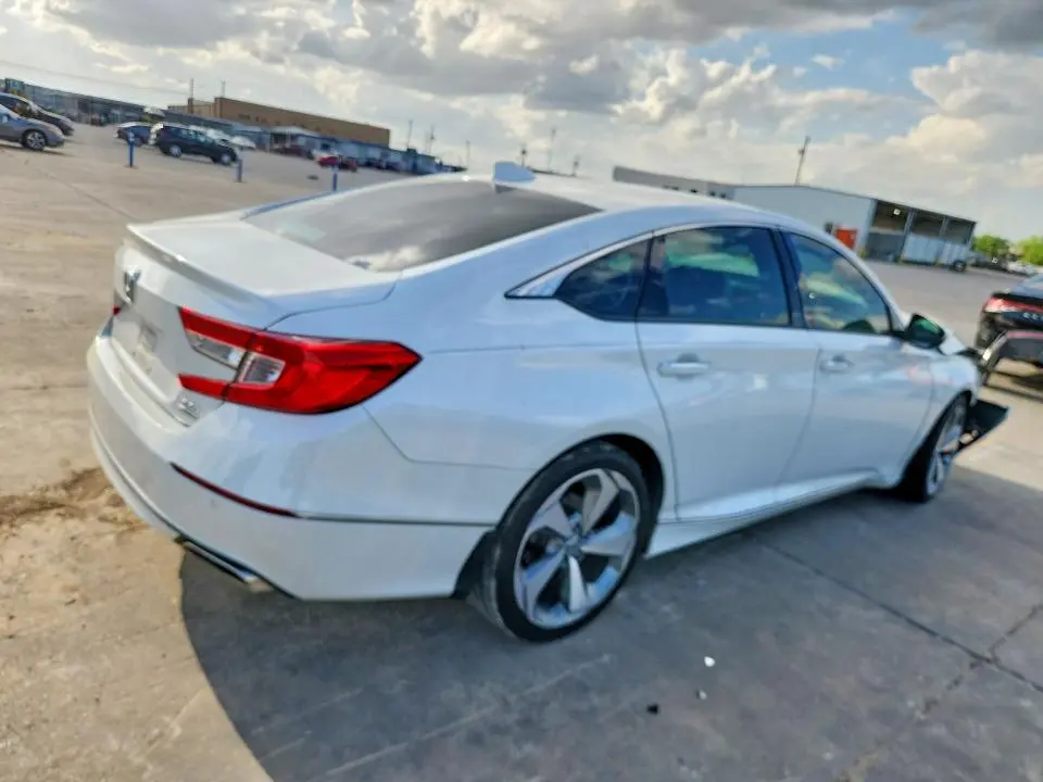 2020 HONDA ACCORD TOURING  
