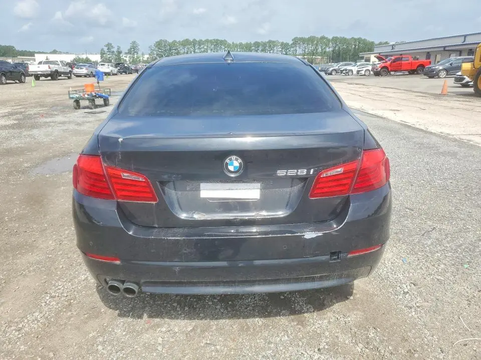 2011 BMW 528 I  