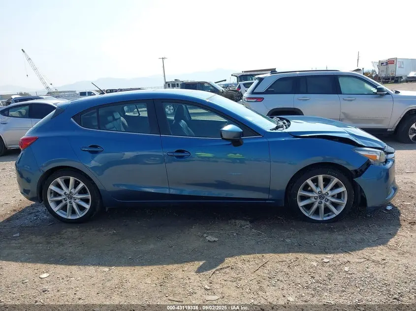2017 MAZDA MAZDA3 TOURING 2.5