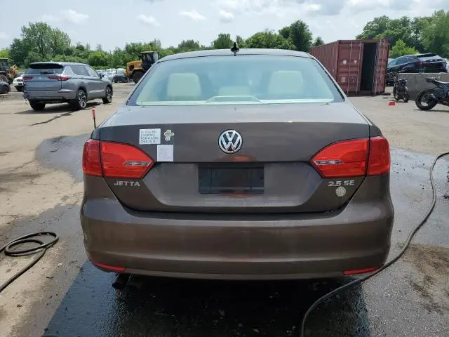 2013 VOLKSWAGEN JETTA SE  