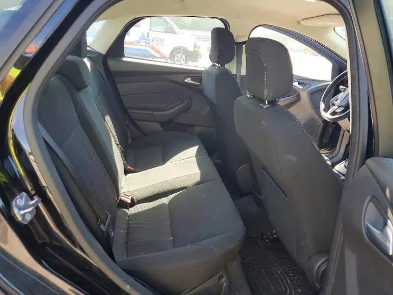 2018 FORD FOCUS SE  