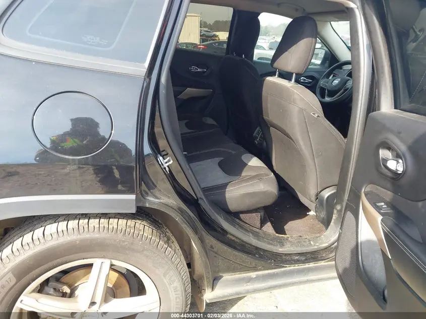 2017 JEEP CHEROKEE SPORT FWD