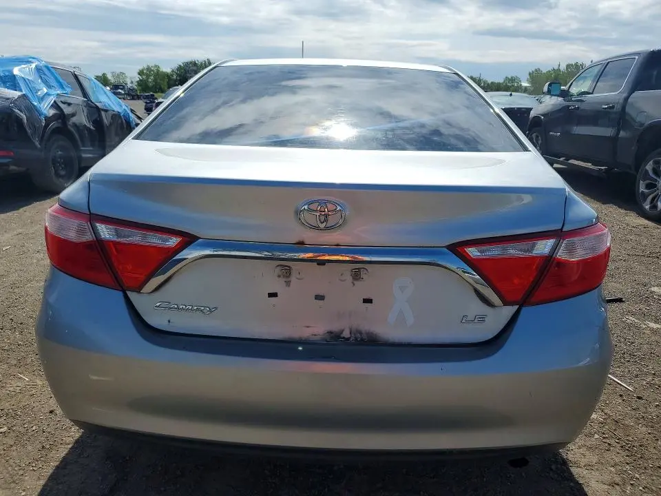 2017 TOYOTA CAMRY LE  